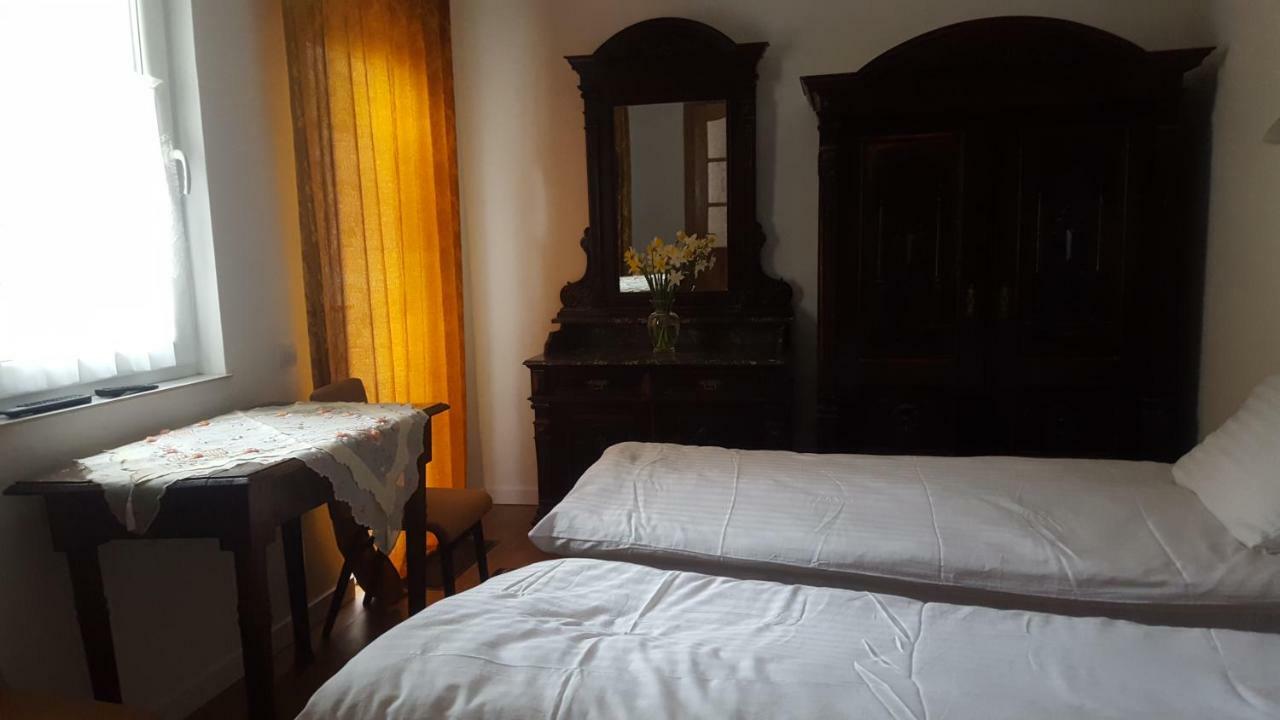 Room In An Old House Truskavets Exterior photo